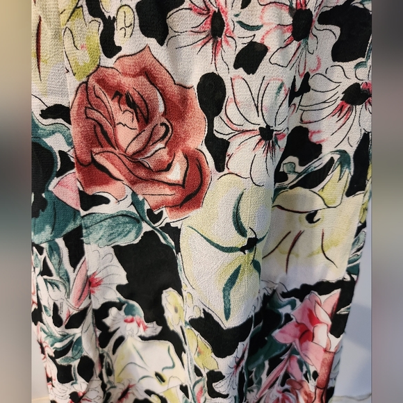 Two Dresses in One Reversible with Matching Waistband Tie - Picture 5 of 6